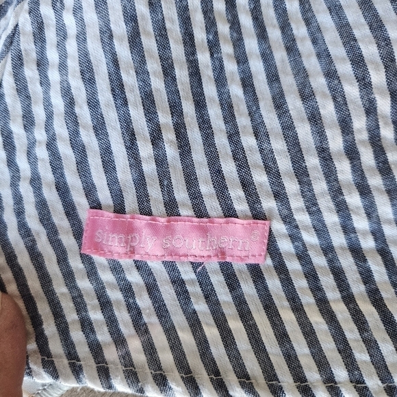 SIMPLY SOUTHERN Seersucker Ruffle Striped Flutter Sleeve Top Medium Coquette - Picture 7 of 9